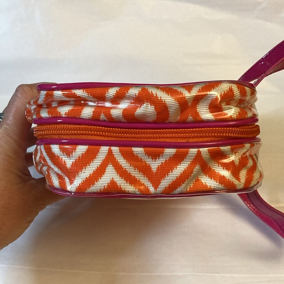 Neiman Marcus Pink & Orange Ikat Hanging Zip Travel Organizer, Great condition! - Picture 4 of 11